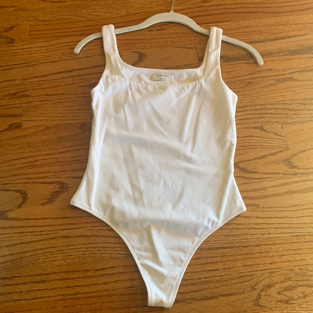 Aritzia babaton bodysuit